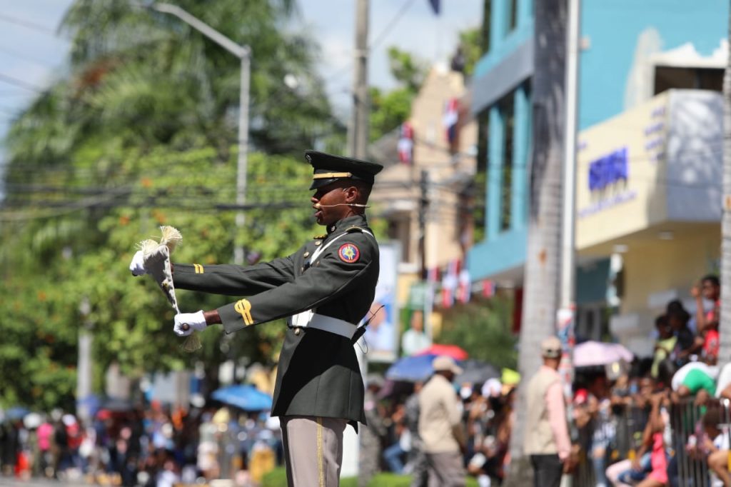 Autoridades militares participan en actos conmemorativos por 179 aniversario de la Constitución 4