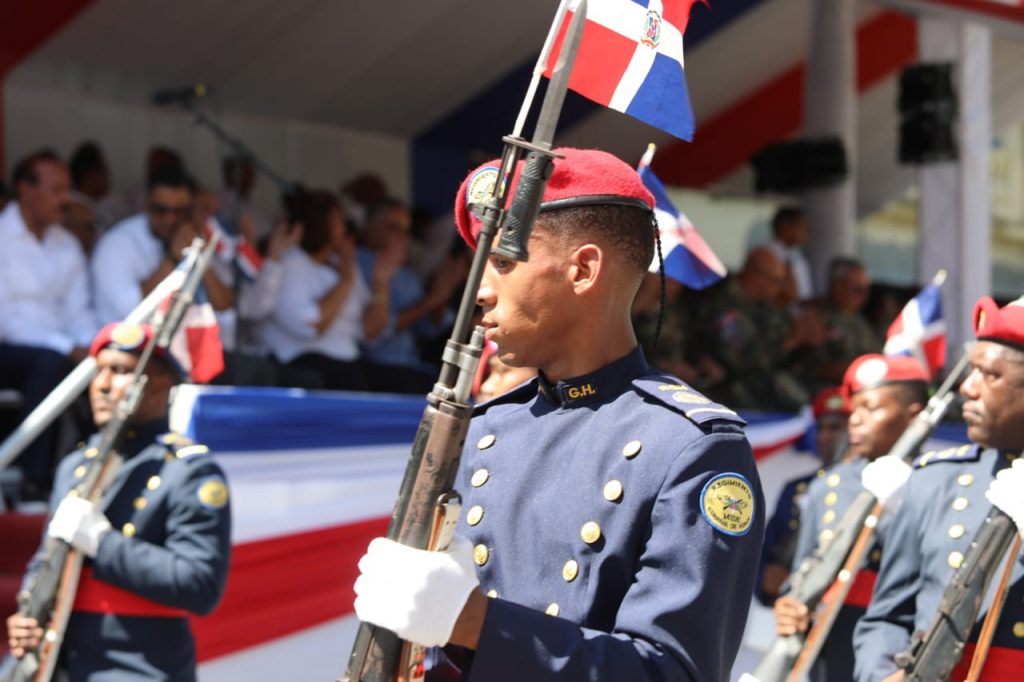 Autoridades militares participan en actos conmemorativos por 179 aniversario de la Constitución 6