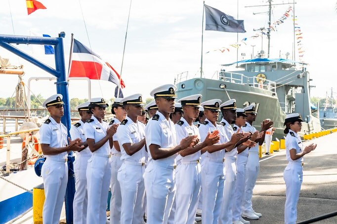La Armada realiza ceremonia de despedida del Crucero de Instrucción para Guardiamarinas 3