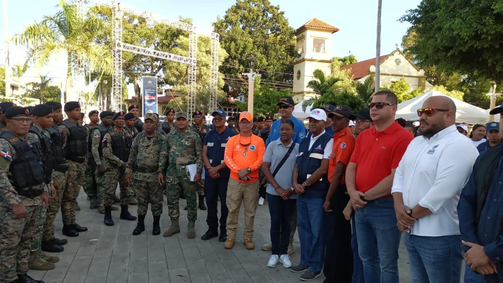 Las Fuerzas Armadas realizan operativos contra el dengue en San Cristóbal y Barahona 5
