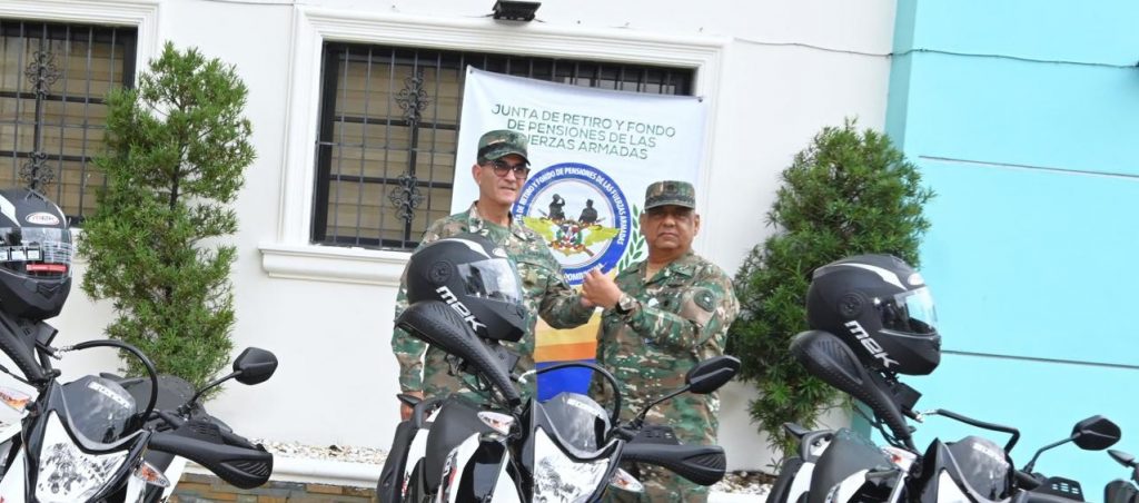 Ministerio de Defensa inaugura farmacia y remoza oficinas en la Junta de Retiro 5
