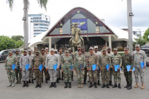 Miembros del COCOM culminan Curso de Entrenamiento militar 3