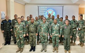 Ministro de Defensa y altos mandos militares recorren instituciones de entrenamiento militar en San Isidro