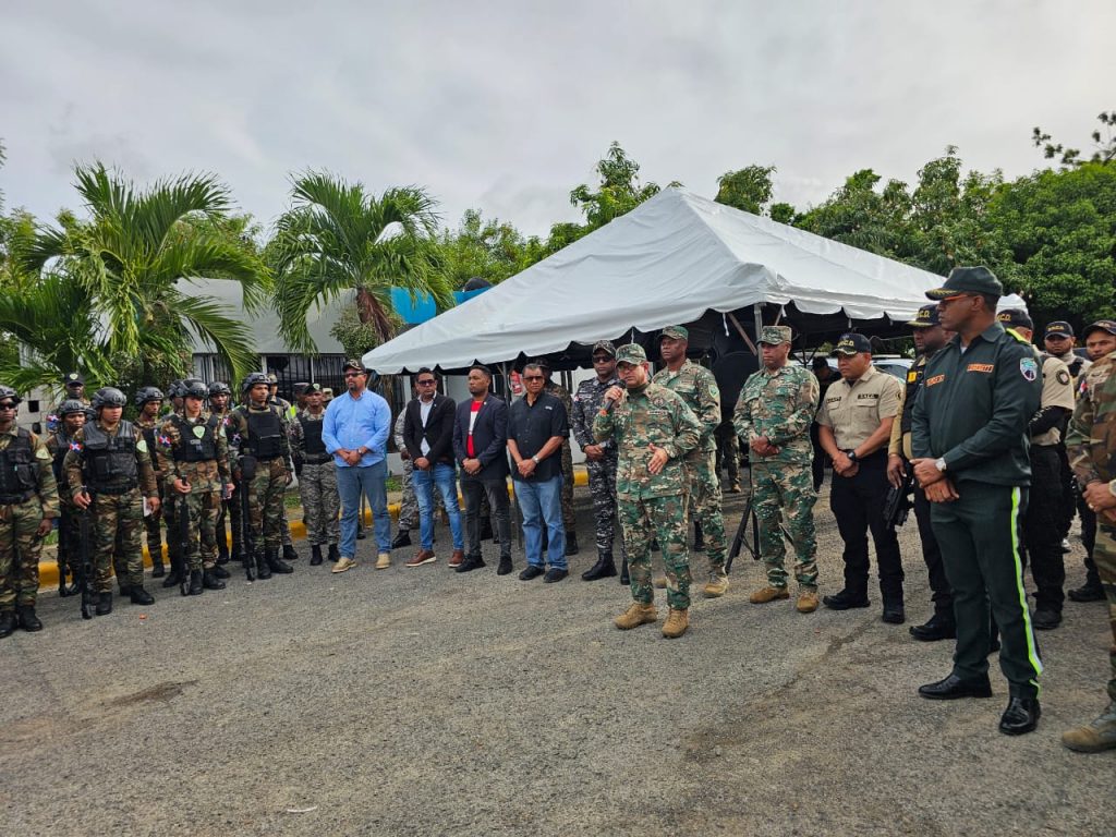 CIUTRAN inicia operativo de seguridad ciudadana en Higüey (2)