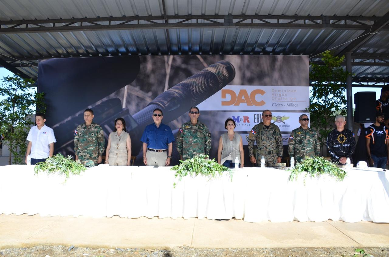 Ministros de Defensa e Industria y Comercio inauguran Primera Competencia cívico-militar Dominican Airgun Challenge 1