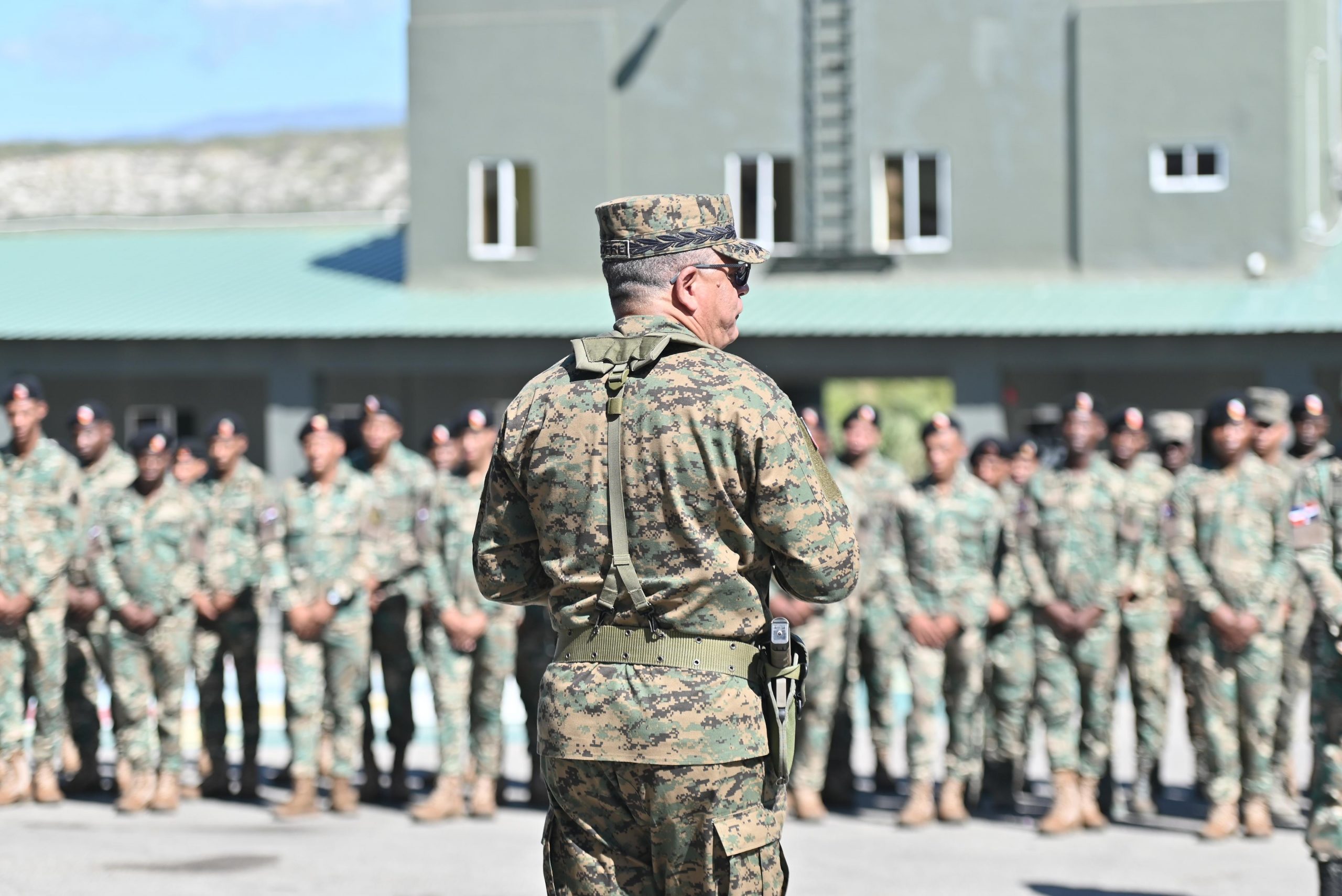 Ministro de Defensa supervisa operatividad de tropas en la frontera sur y norte del país 11