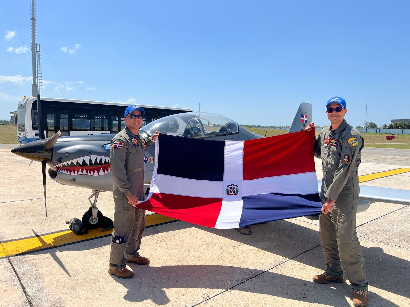 Llega a méxico aeronave tp-75 dulus para participación en famex 2025 1