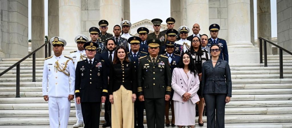 Ministro de Defensa fortalece lazos estratégicos en Washington y recibe importante reconocimiento internacional 3