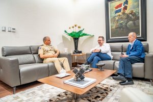 Ministerio de Defensa destaca importancia de reunión con representante especial de la ONU para HAITÍ 1
