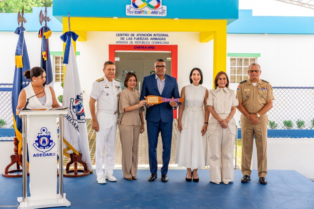 Primera Dama Raquel Arbaje inaugura en la Base Naval 27 Febrero nueva sede del CAIFFAA 11
