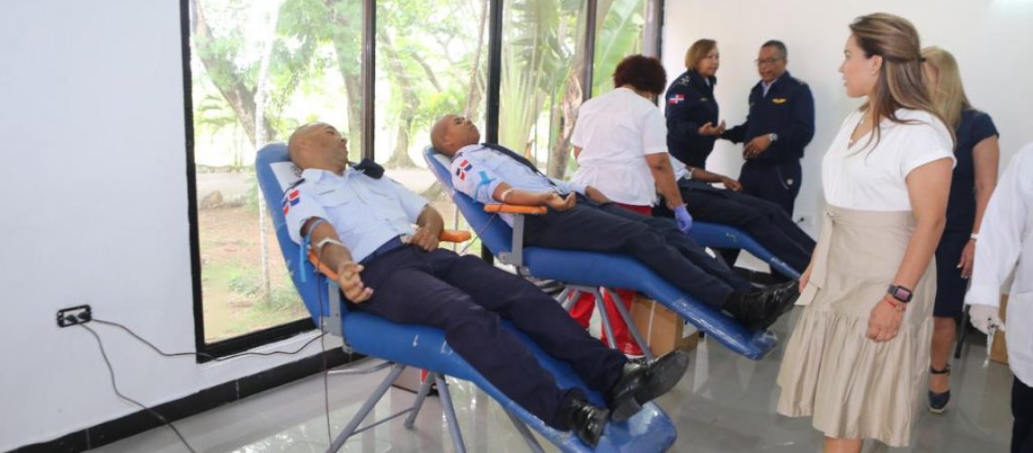 ADEOFA-realiza-operativo-de-donacion-de-sangre-en-la-Base-Aerea-de-San-Isidro-7