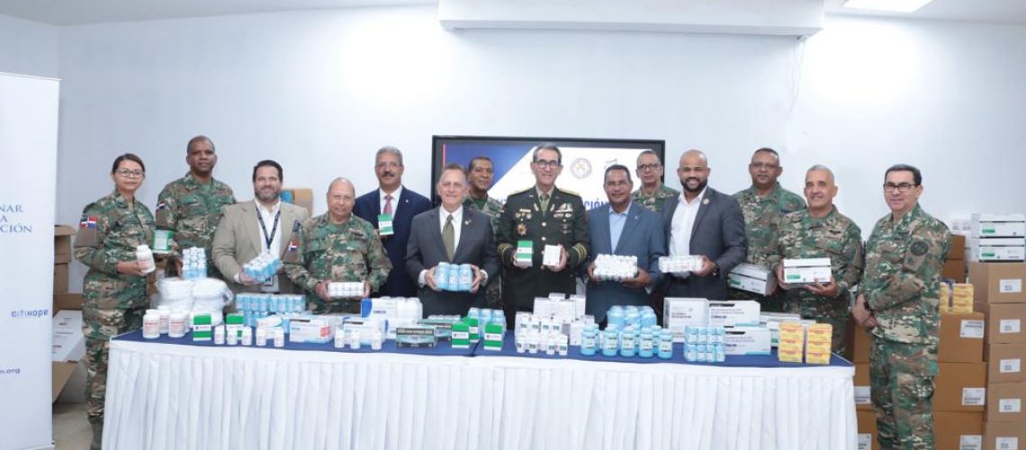 Alianza Empresarial “Sanar una Nación” donan medicamentos al Ministerio de Defensa 7