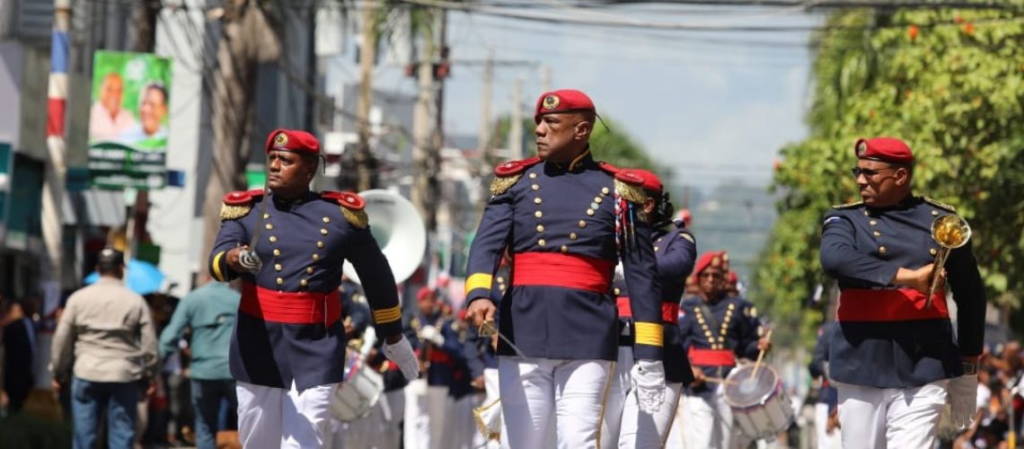 Autoridades militares participan en actos conmemorativos por 179 aniversario de la Constitución 3