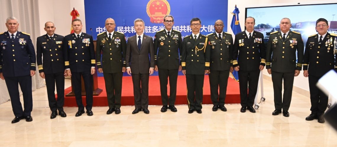 Autoridades militares participan en recepción en honor al primer Agregado de Defensa de la Embajada China en RD 6