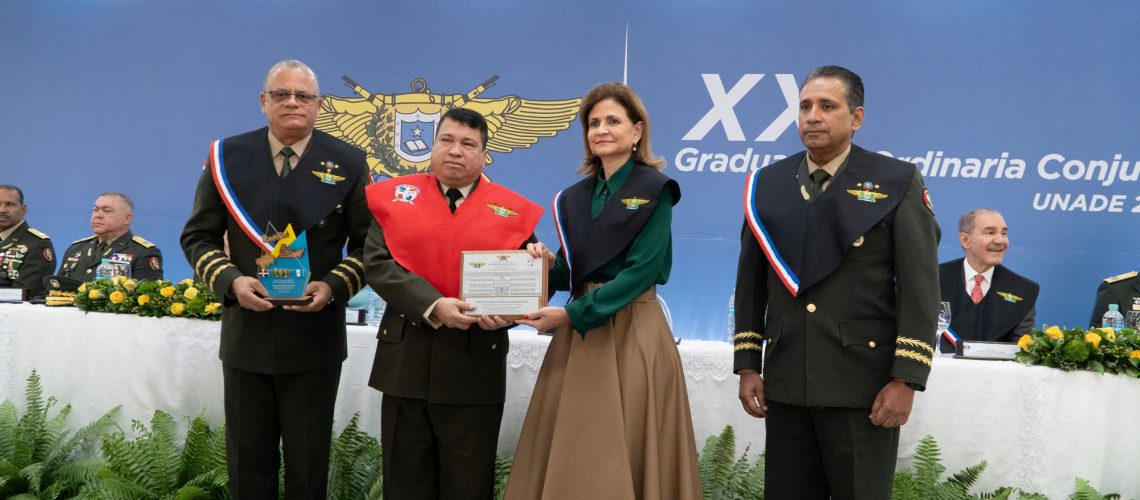 En el Ministerio de Defensa la UNADE gradúa a 2,650 profesionales civiles y militares en XX Graduación Ordinaria Conjunta 9