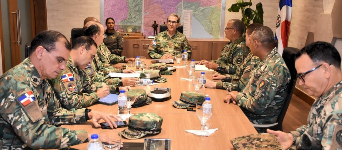 Estado Mayor General del Ministerio de Defensa pasa revista a la situación de la frontera