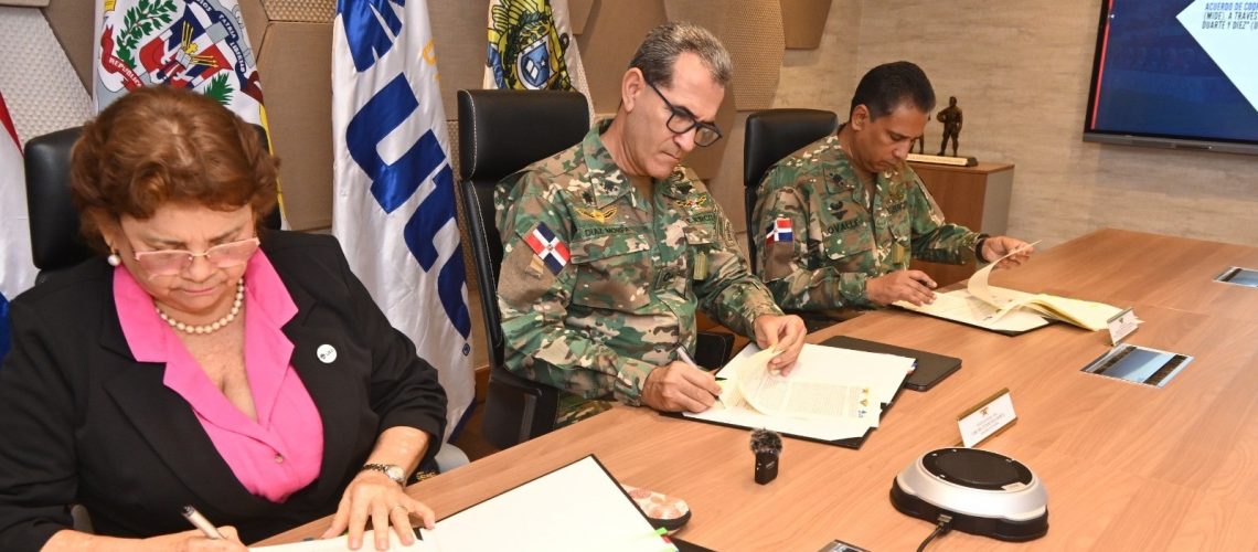 La Universidad UTE y el Ministerio de Defensa ratifican acuerdo de cooperación académica 1