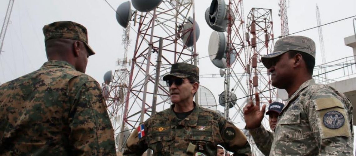 MIDE-remoza-instalaciones-militares-que-custodian-Las-antenas-de-comunicacion-en-Alto-Bandera-1