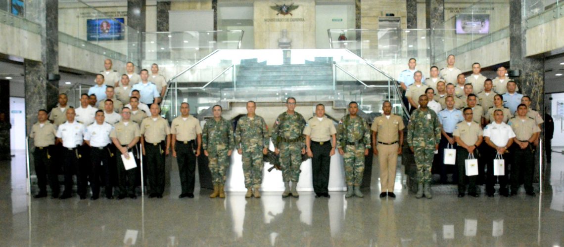 Militares Honduras visitan RD para conocer sistema educación superior FFAA