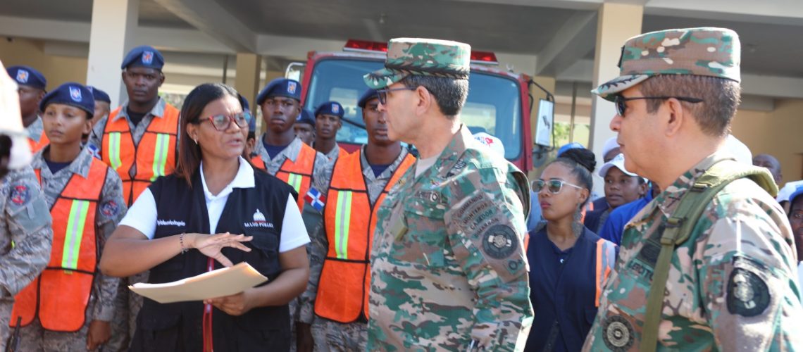 Militares se incorporan a operaciones de combate al dengue en el DN, el Gran Santo Domingo y otras regiones del país 7