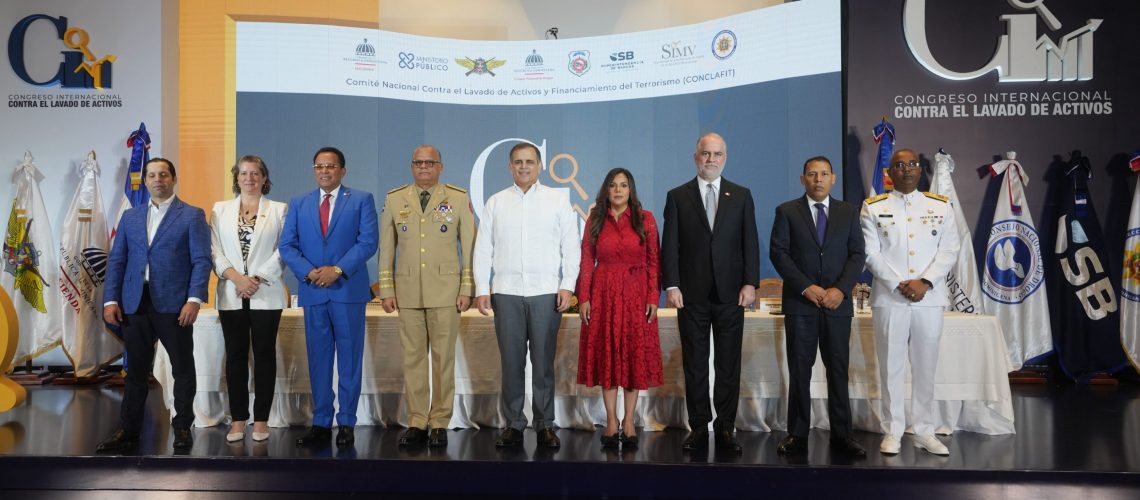 Ministro de Defensa participa en VII Congreso Internacional contra Lavado de Activos 4