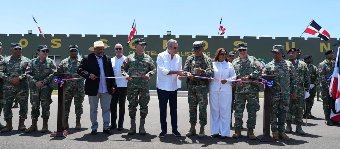 Presidente Abinader inaugura instalaciones del 10mo. 10