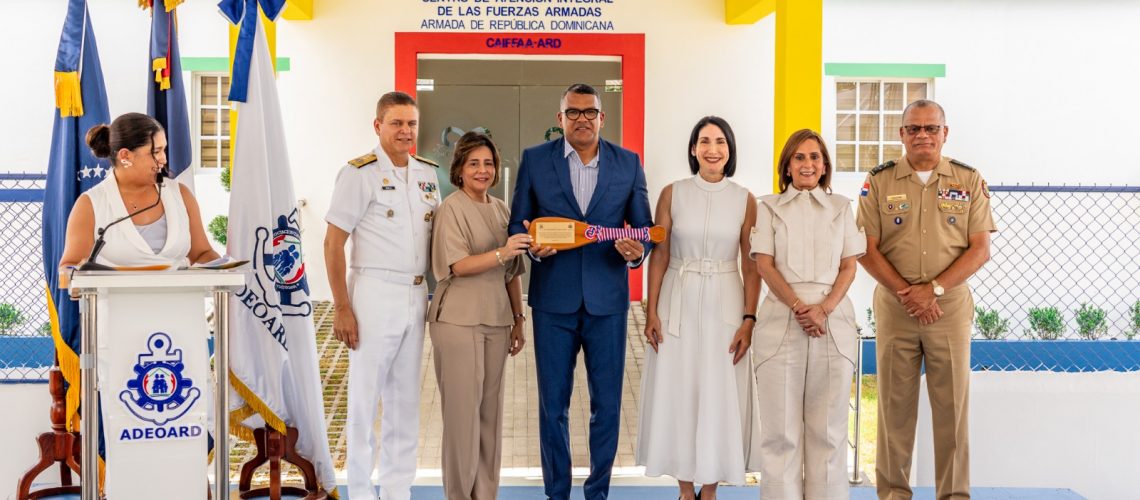 Primera Dama Raquel Arbaje inaugura en la Base Naval 27 Febrero nueva sede del CAIFFAA 11
