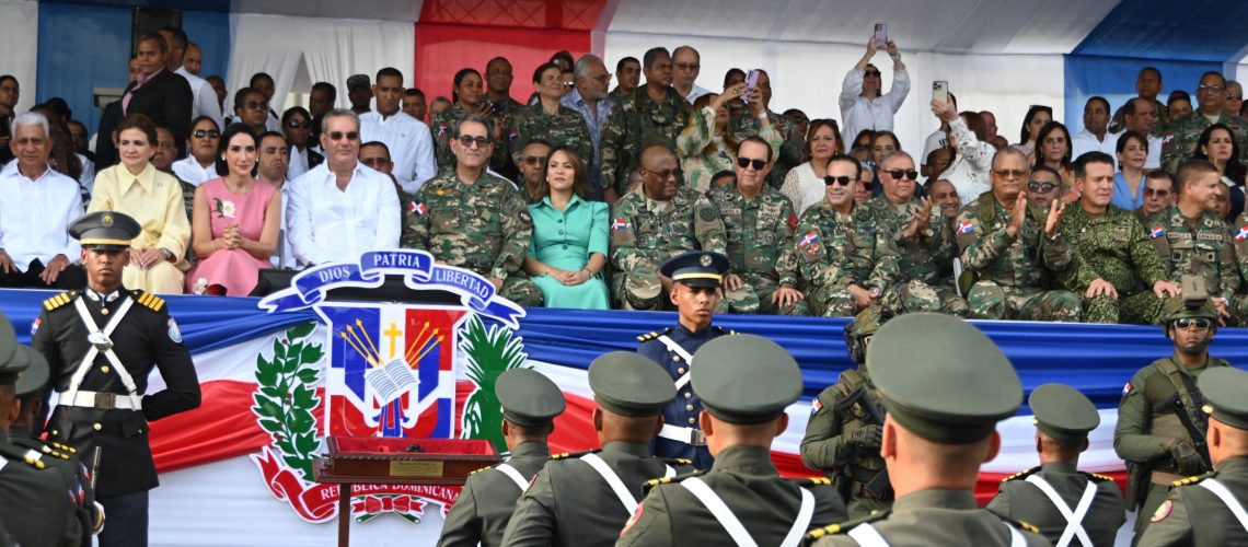 Unos 10,500 militares y policías desfilan en malecón de Santo Domingo por 180 Aniversario de la Independencia Nacional 16